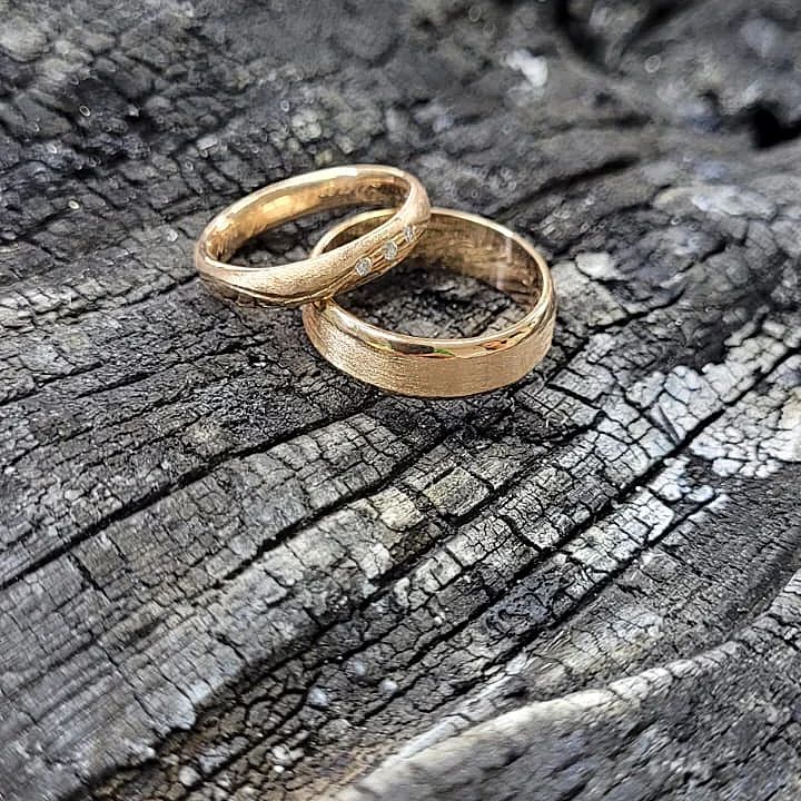Anillos de compromiso en oro diseño exclusivo