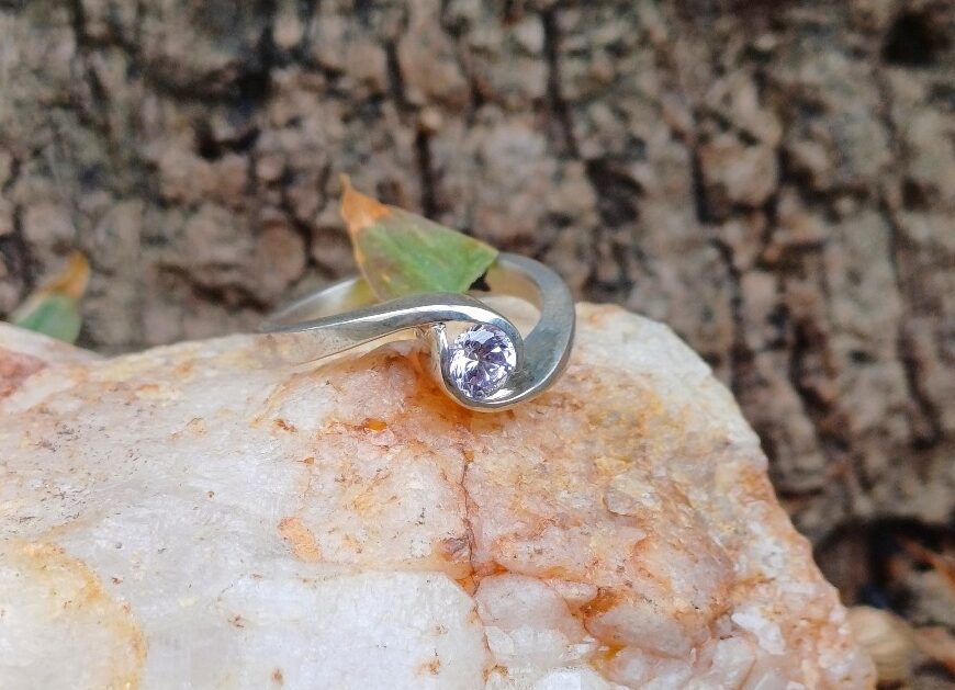 Anillo en Plata con piedra