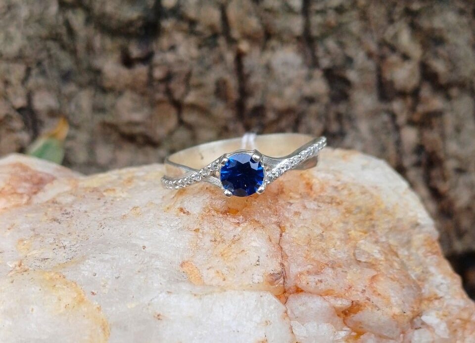 Anillo de Plata piedras preciosas