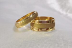 Lee más sobre el artículo Guía definitiva para elegir los anillos de boda perfectos
